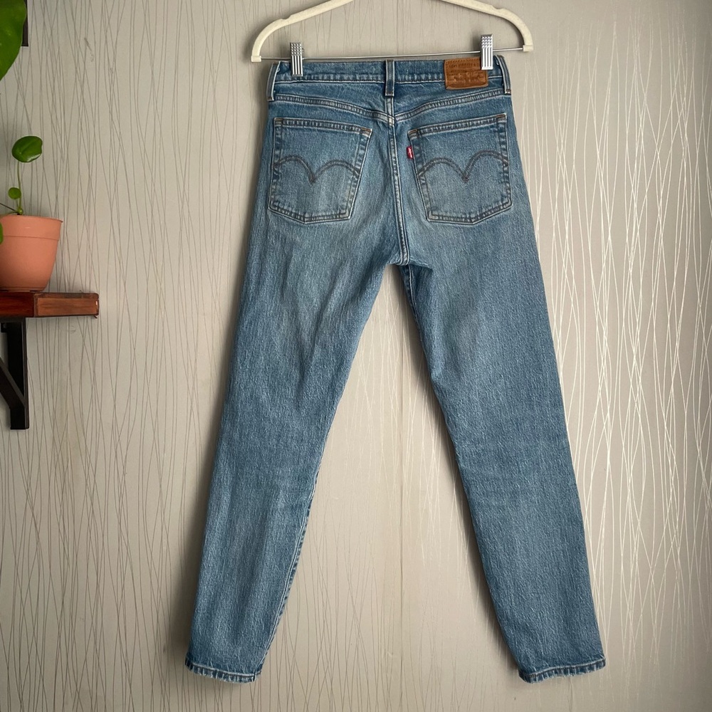 Levi's Wedgie Icon Fit Jeans These Dreams - Picture 9 of 13